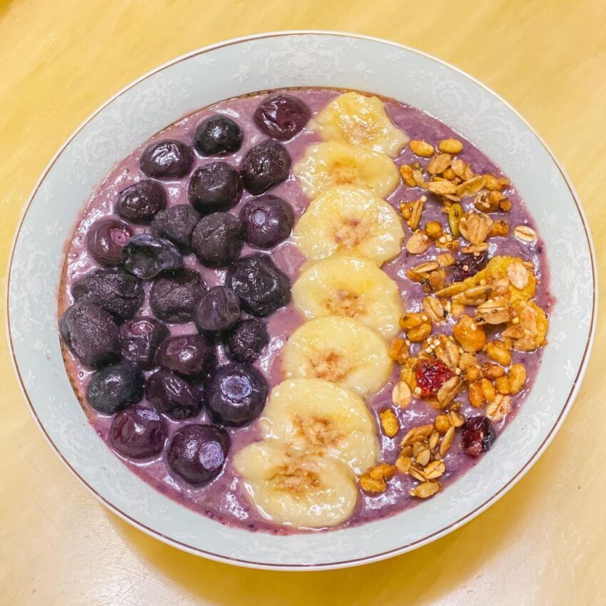 Banana Blueberry Smoothie Bowl