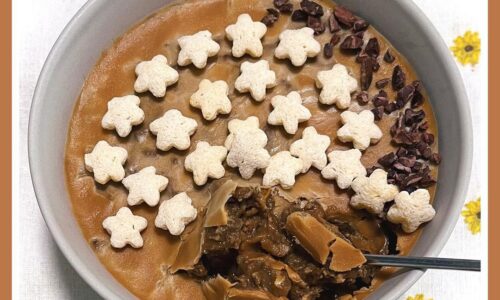Earl Grey  Appels & Pear Overnight Oats W/ Biscoff Shell