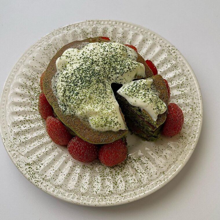 Single-serve Matcha Pancakes