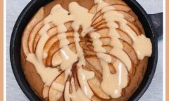 Sticky Toffee Pear Baked Oats