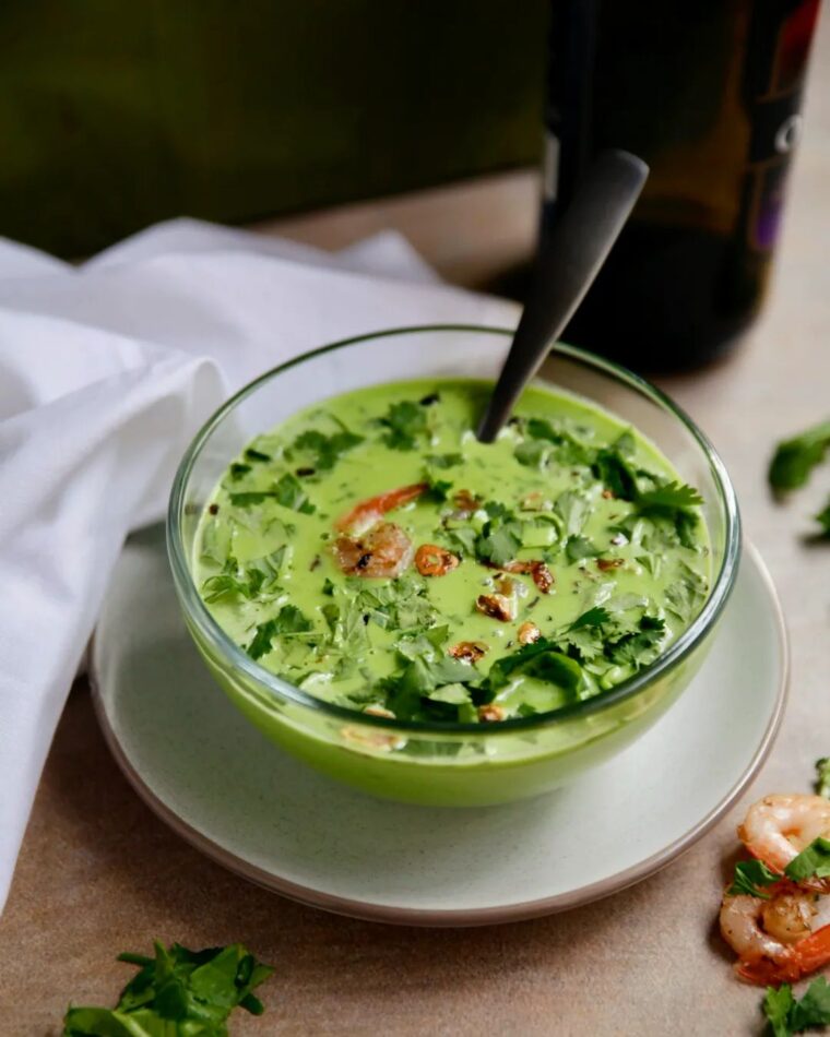 Avocado Soup With Shrimp &Garlic