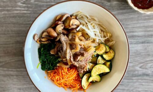 Bibimbap (Korean Mixed Rice With Beef And Vegetables)