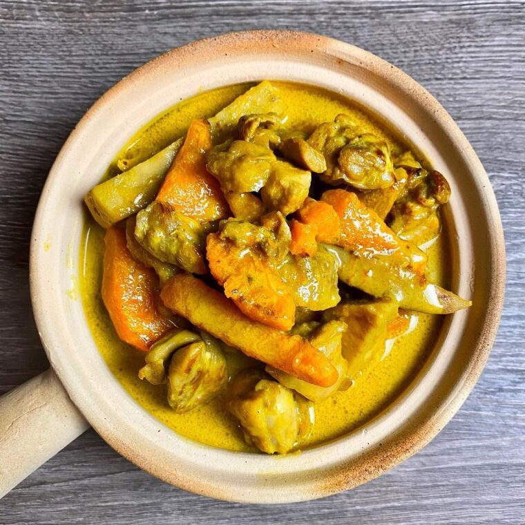 Braised Chicken With Pumpkin And Taro