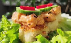 Crispy Rice With Spicy Salmon, Spinach Gomaae & Kombu Tsukudani