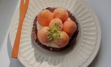 Healthy Strawberry Cheesecake Tart