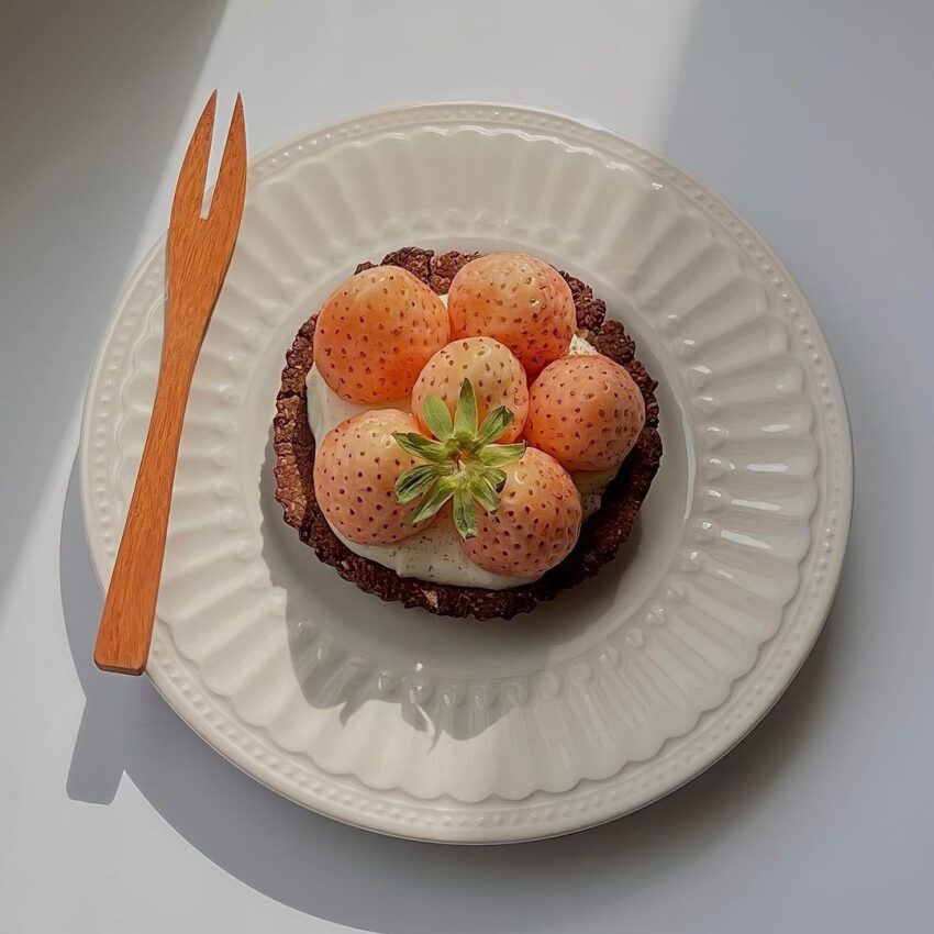 Healthy Strawberry Cheesecake Tart