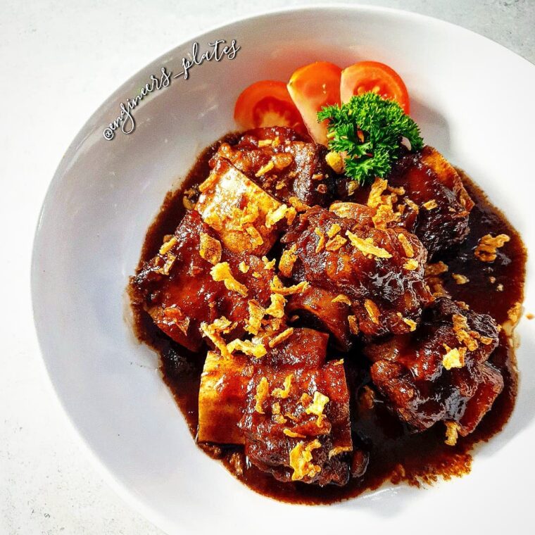 Krengsengan Iga Sapi (Sweet Caramelised Beef Ribs)