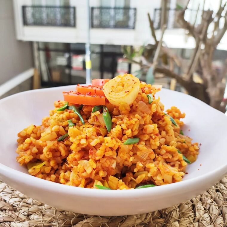 Pırasalı Bulgur Pilavı (Turkish Leek & Bulgur Pilaf)