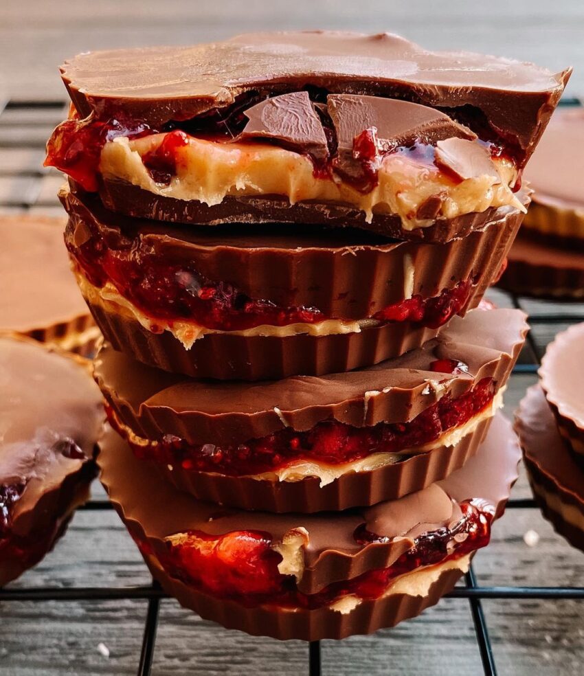 Pb J Cups