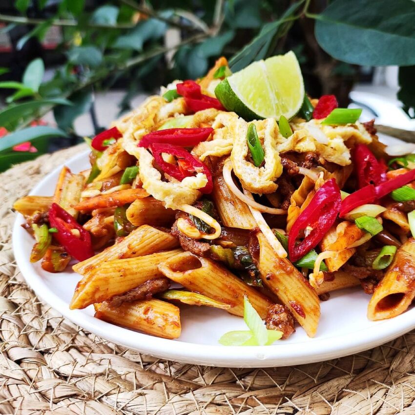 Spicy Malay Style Fried Pasta (Macaroni Goreng)