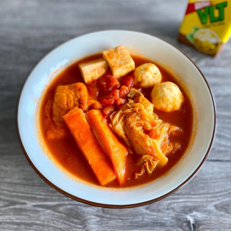 Spicy Tomato Yunnan Rice Noodles