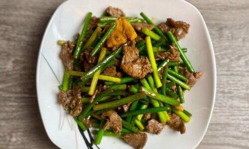 Stir Fry Garlic Shoot With Beef