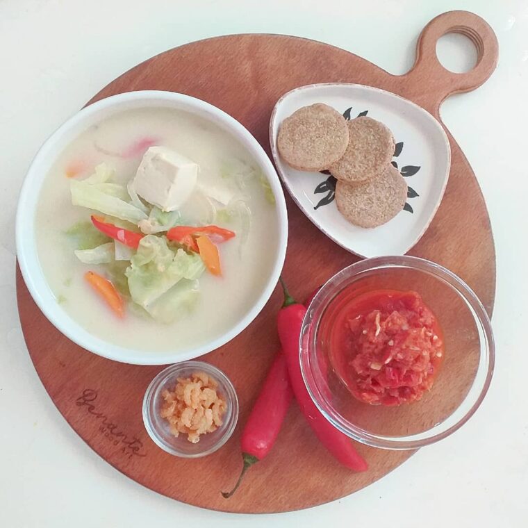Tofu & Cabbage In Coconut Milk (Kobis Masak Lemak Putih)