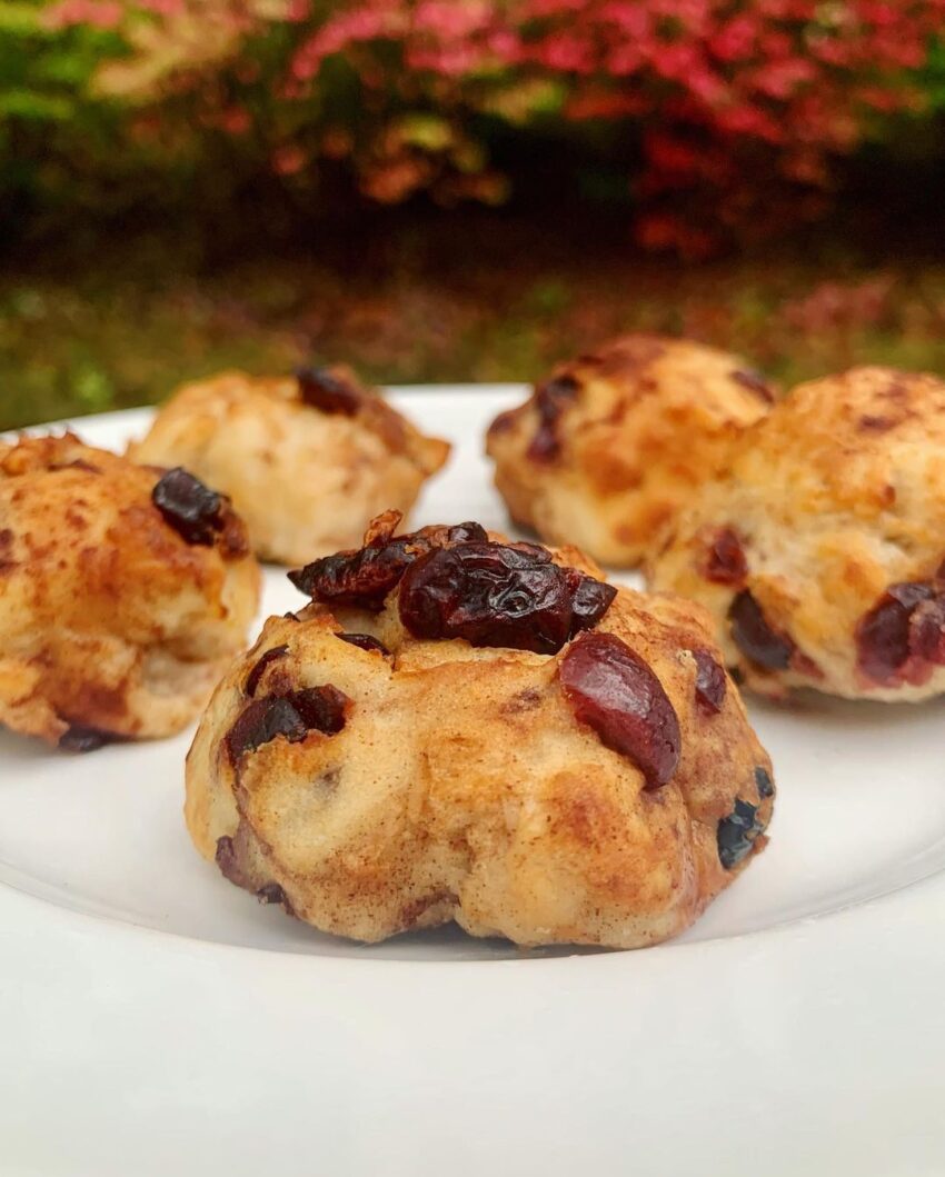 5 Ingredient Cinnamon Raisin Bagel Bites