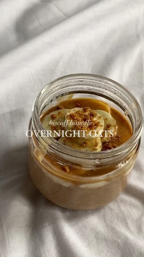 Biscoff banoffee overnight oats