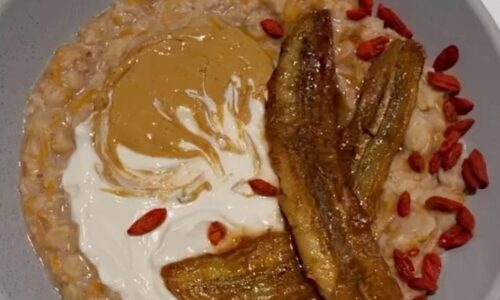 Caramelised Banana & Carrot Cashew Oatmeal