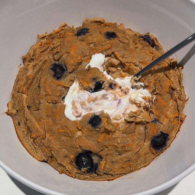 Carrot & Blueberry Cheesecake Baked Oats