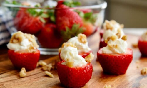 Cheesecake Stuffed Strawberries