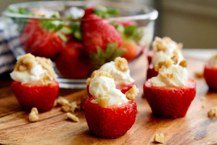 Cheesecake Stuffed Strawberries