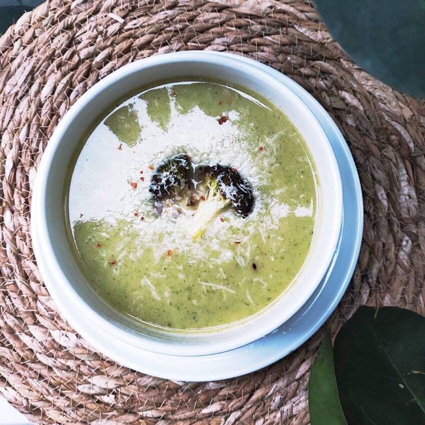 Cheesy Broccoli Soup