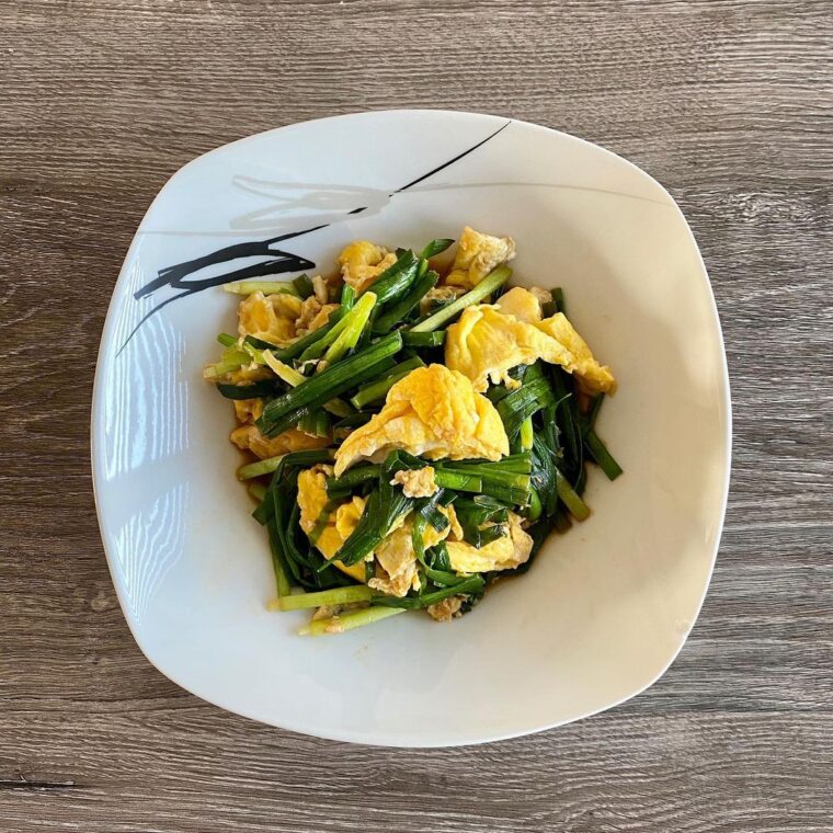Chinese Scrambled Egg With Chives