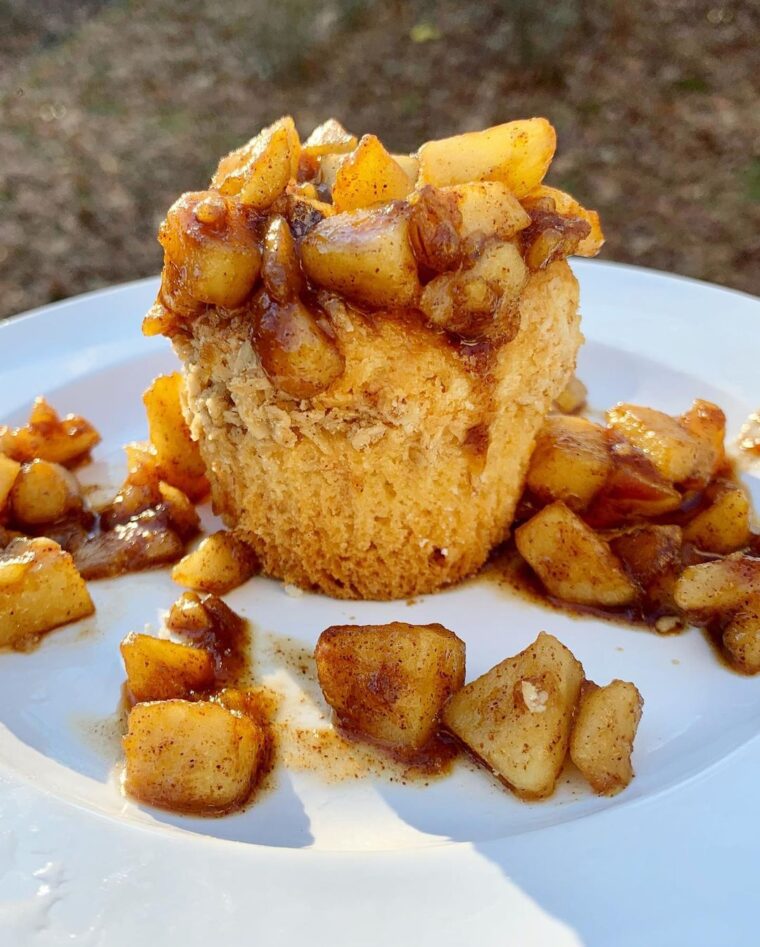 Cinnamon Apple Filled Banana Blender Muffins