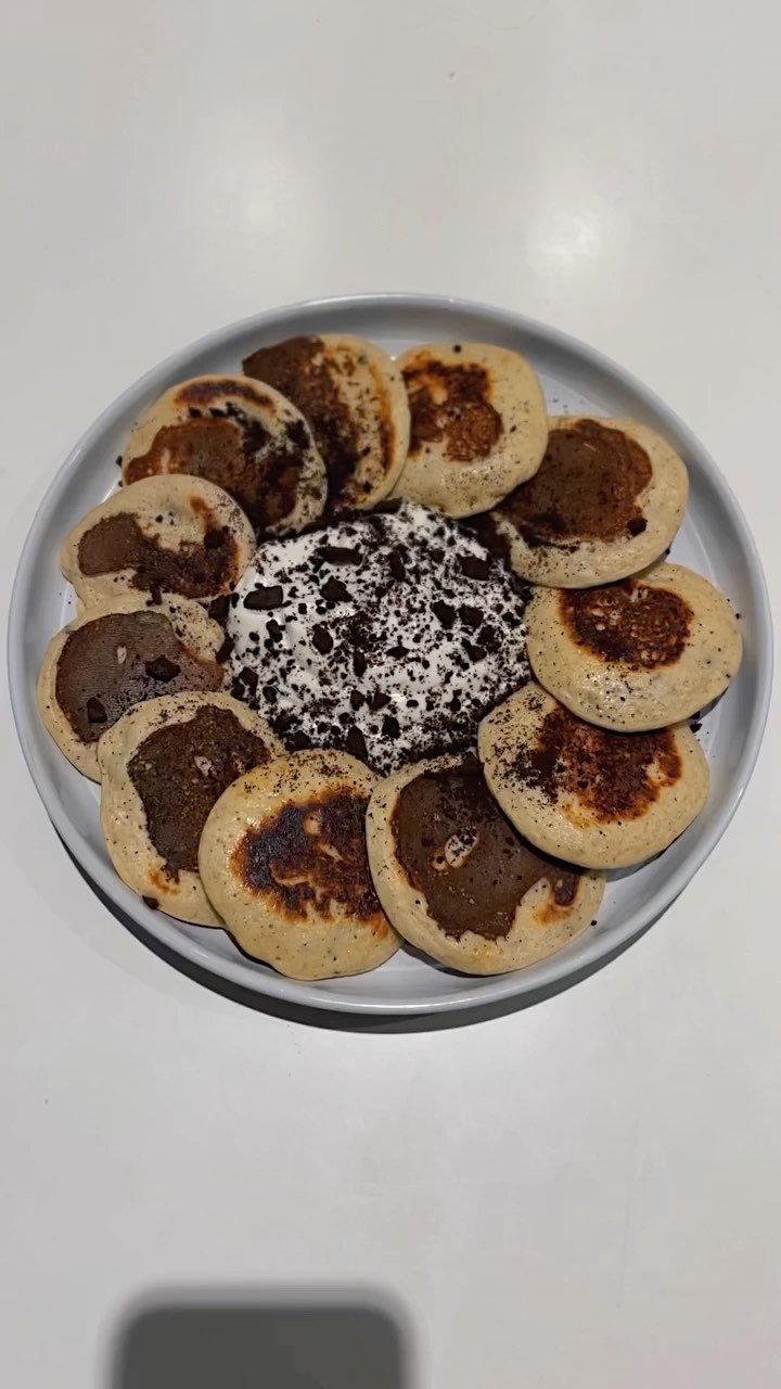 Cookies & Cream Pancakes