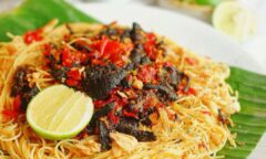 Crispy Beef Jerky Balado Pasta (Dendeng Balado Pasta)