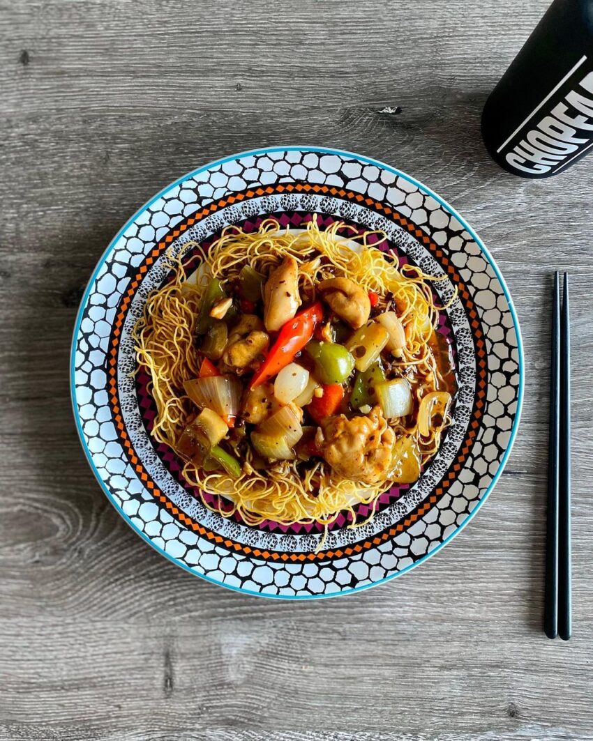 Crispy Fried Noodles With Chicken In Black Bean Sauce