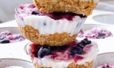 Frozen Yogurt Granola Cups