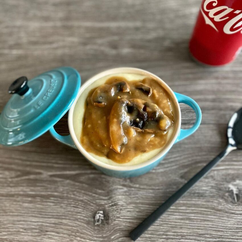 Mashed Potatoes With Mushroom Gravy