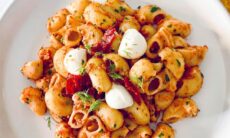 Pasta With Sun-dried Tomato Sauce