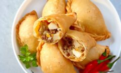 Pastel Daging (Indonesian Meat Puff Pastry)