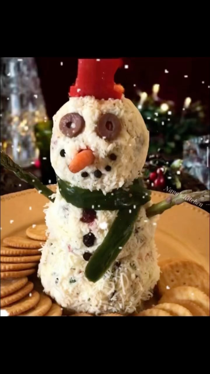 Snowman Cheeseball Board