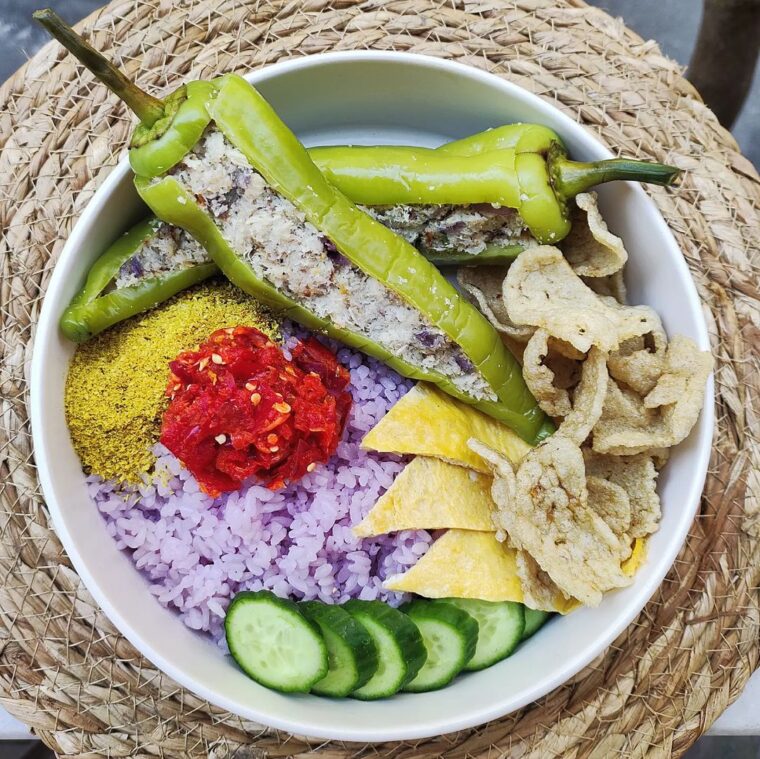 Solok Lada (Malay Stuffed Chillies)