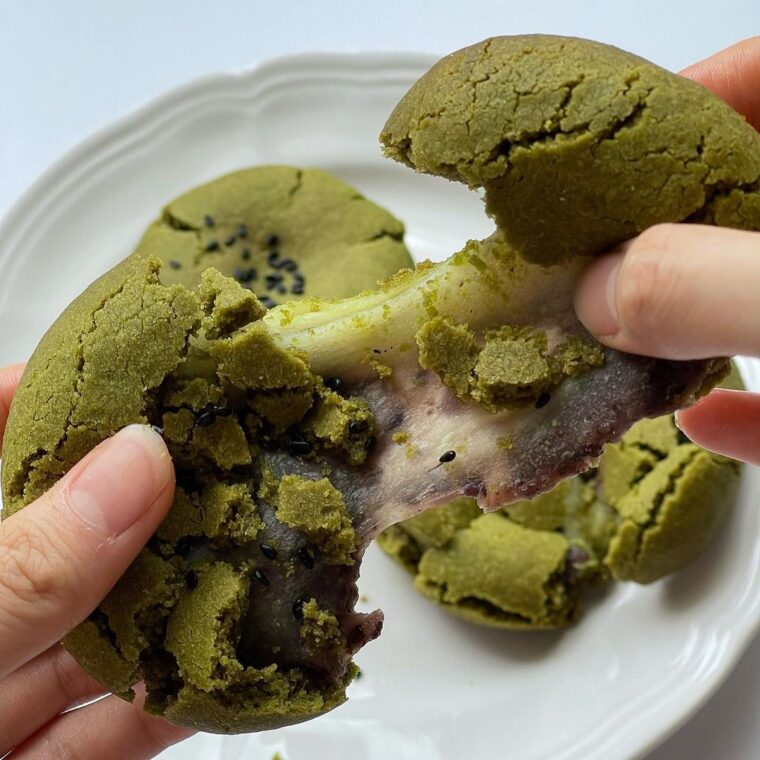 Vegan Matcha Cookies With Mochi Red Bean Filling