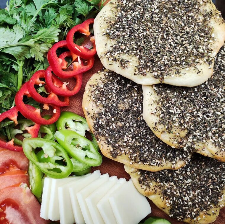 Za’atar Manakish (Mediterranean Flatbread With Za’atar)