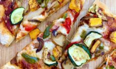 10 Min Vegan Naan Bread Pizza