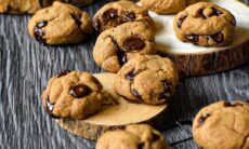 Avocado Oil Dark Chocolate Chip Cookies