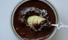 Avocado Overnight Oats With Chocolate Ganache