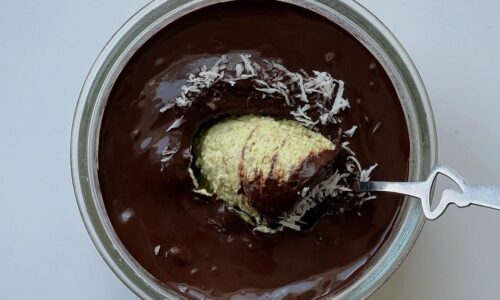Avocado Overnight Oats With Chocolate Ganache