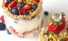 Berry Yogurt Parfaits