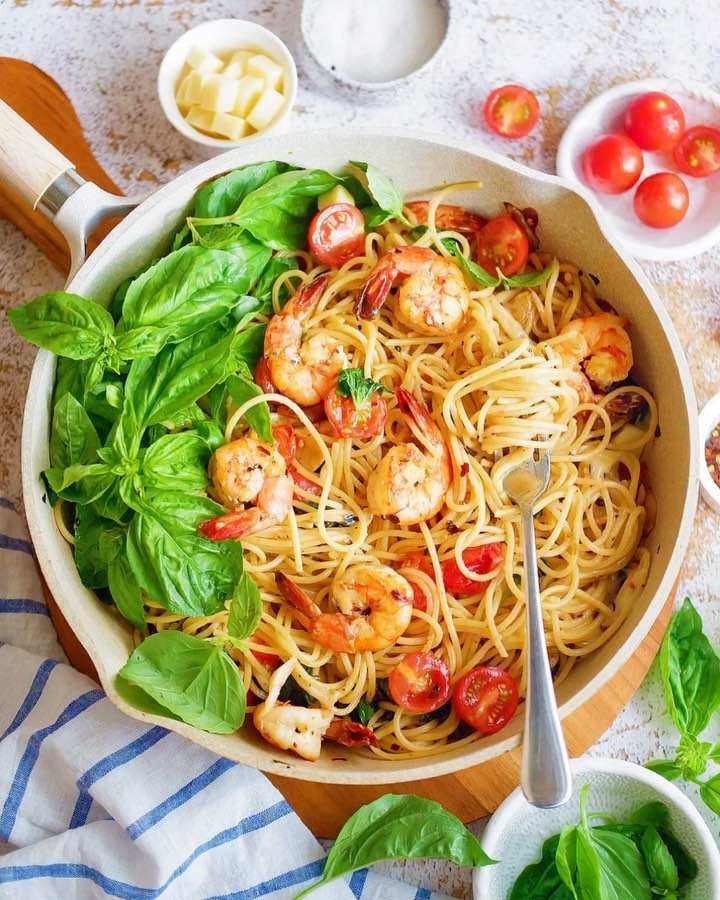 Caprese Inspired Pasta With Prawns