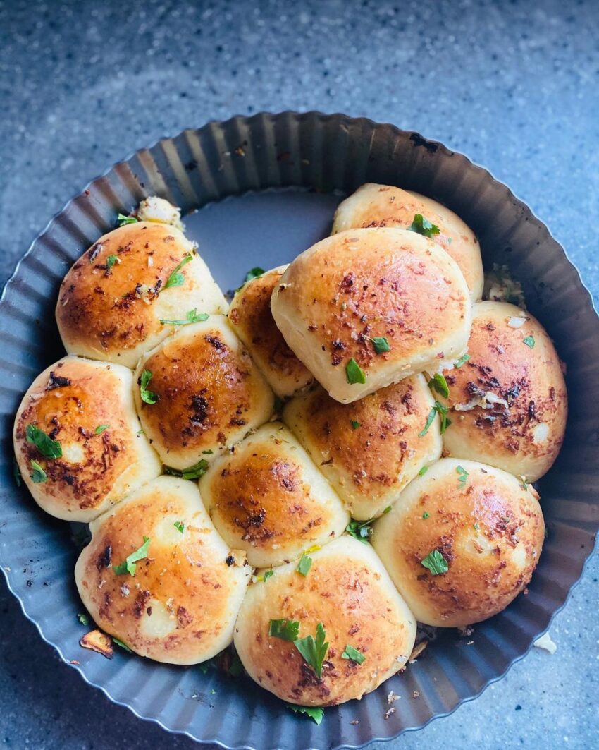 Garlic Butter Rolls