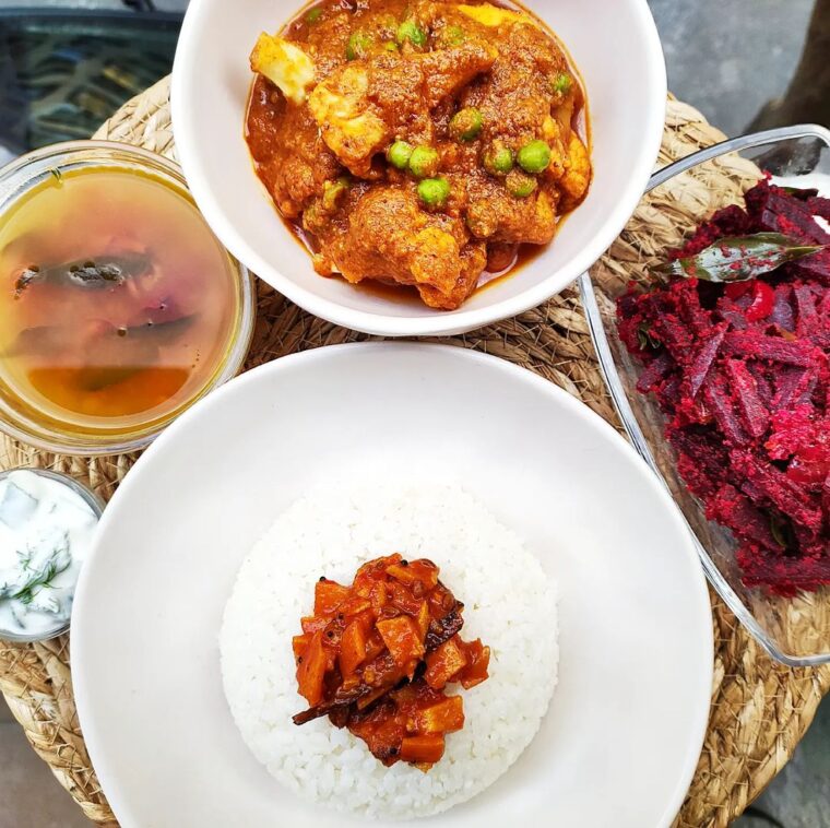 Gobi Matar (Punjabi Style Creamy Cauliflower & Pea Curry)