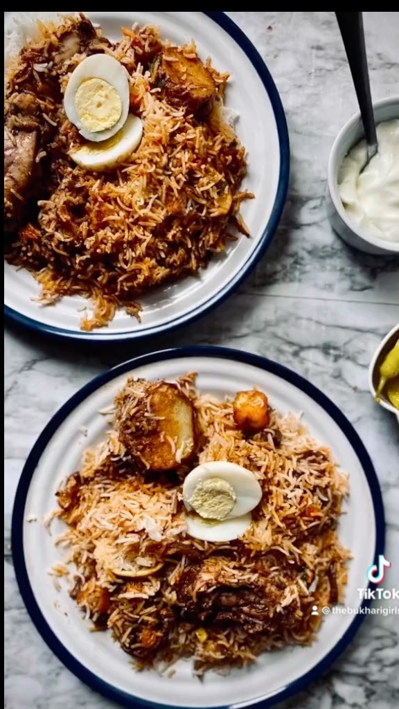Kolkata Style Chicken Biryani
