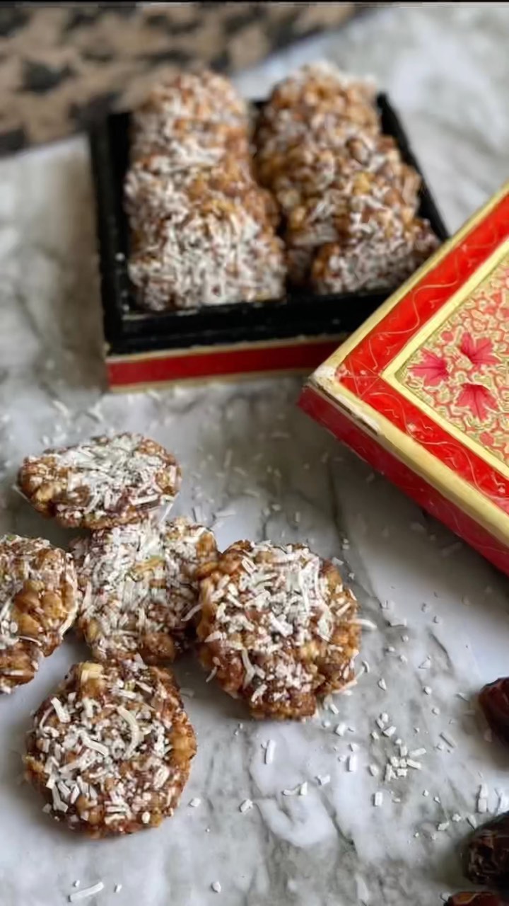 No Bake Dates Cookies