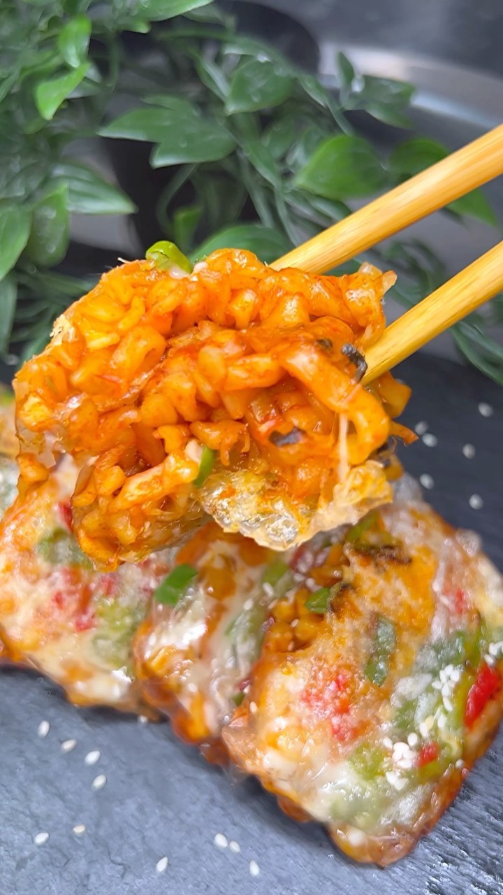 Rice Paper Instant Ramen Dumpling