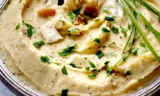 Roasted Garlic And Chive Golden Mashed Potatoes