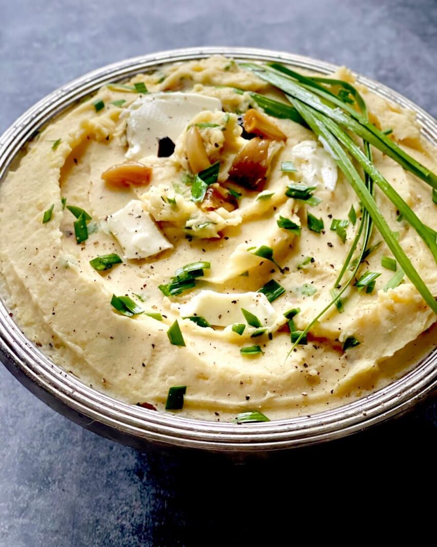Roasted Garlic And Chive Golden Mashed Potatoes